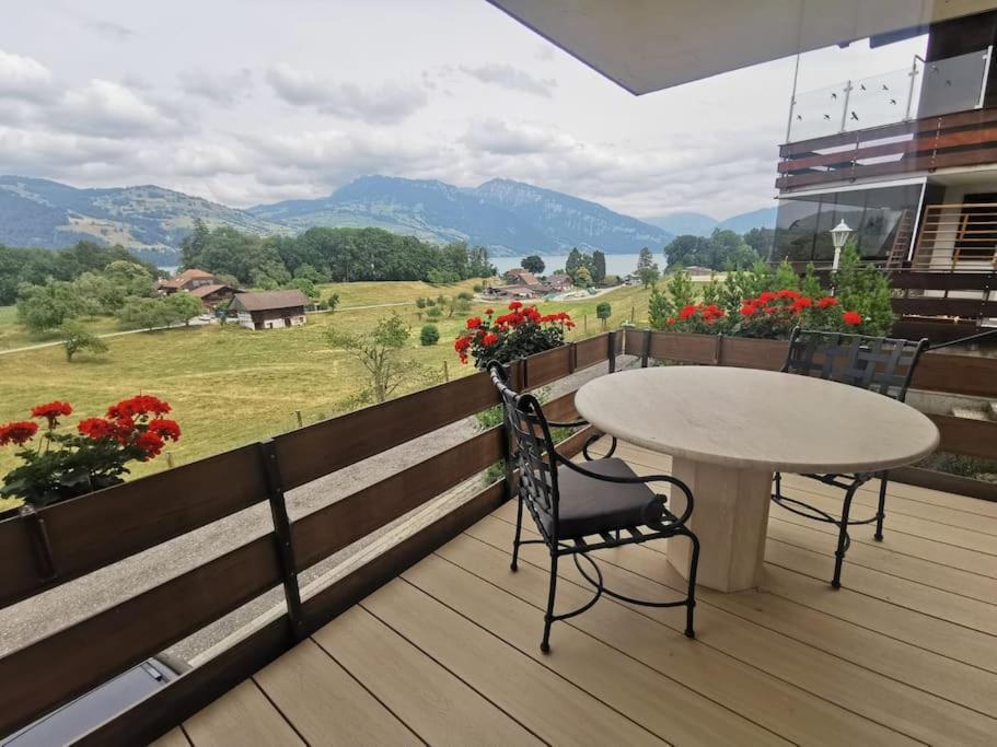Neb-Thun Einigen, Wohnung Am See Spiez Eksteriør billede